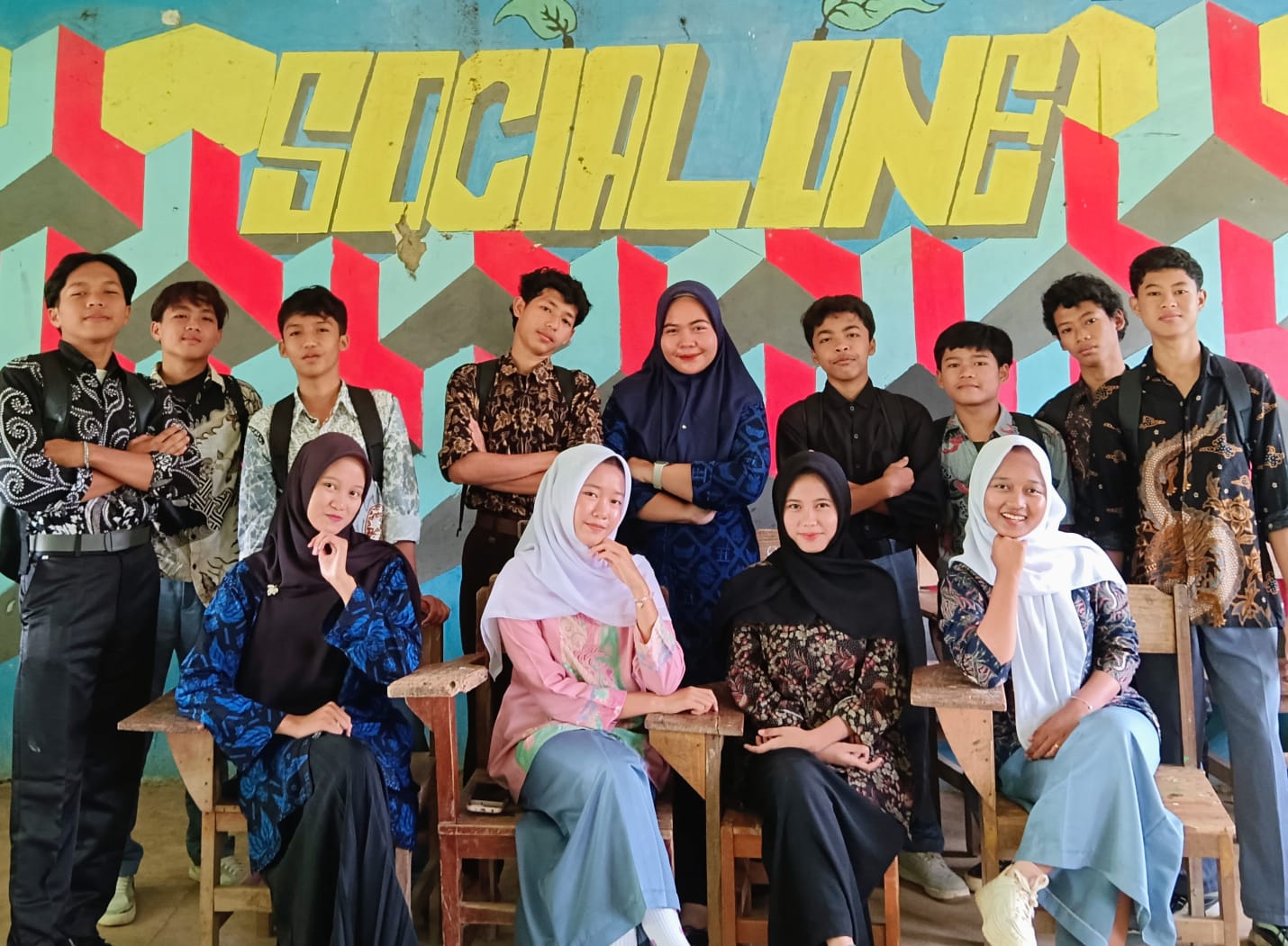 Gambar artikel Semarak Hari Batik Nasional di MA dan SMK Al Hidayah Bani Karim